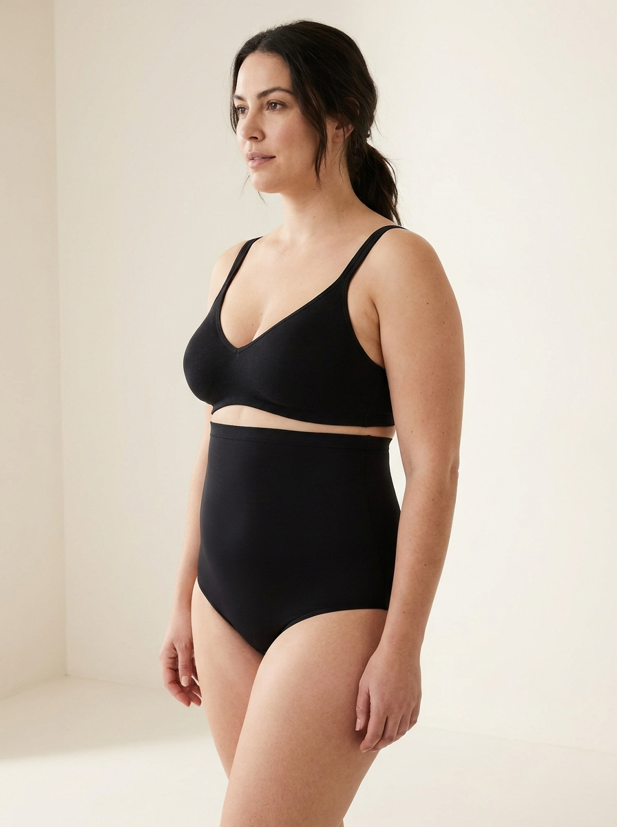 Perfil del talle alto de la faja, tres cuartos